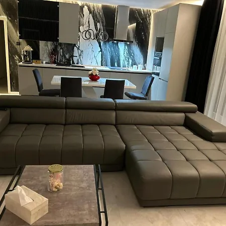 Апартаменты Penthouse Ssara *