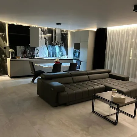 Апартаменты Penthouse Ssara *